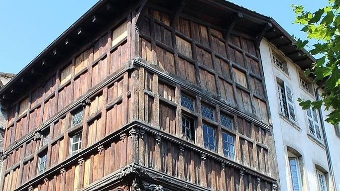 Exterior view of The Wooden House Restaurant near The Originals