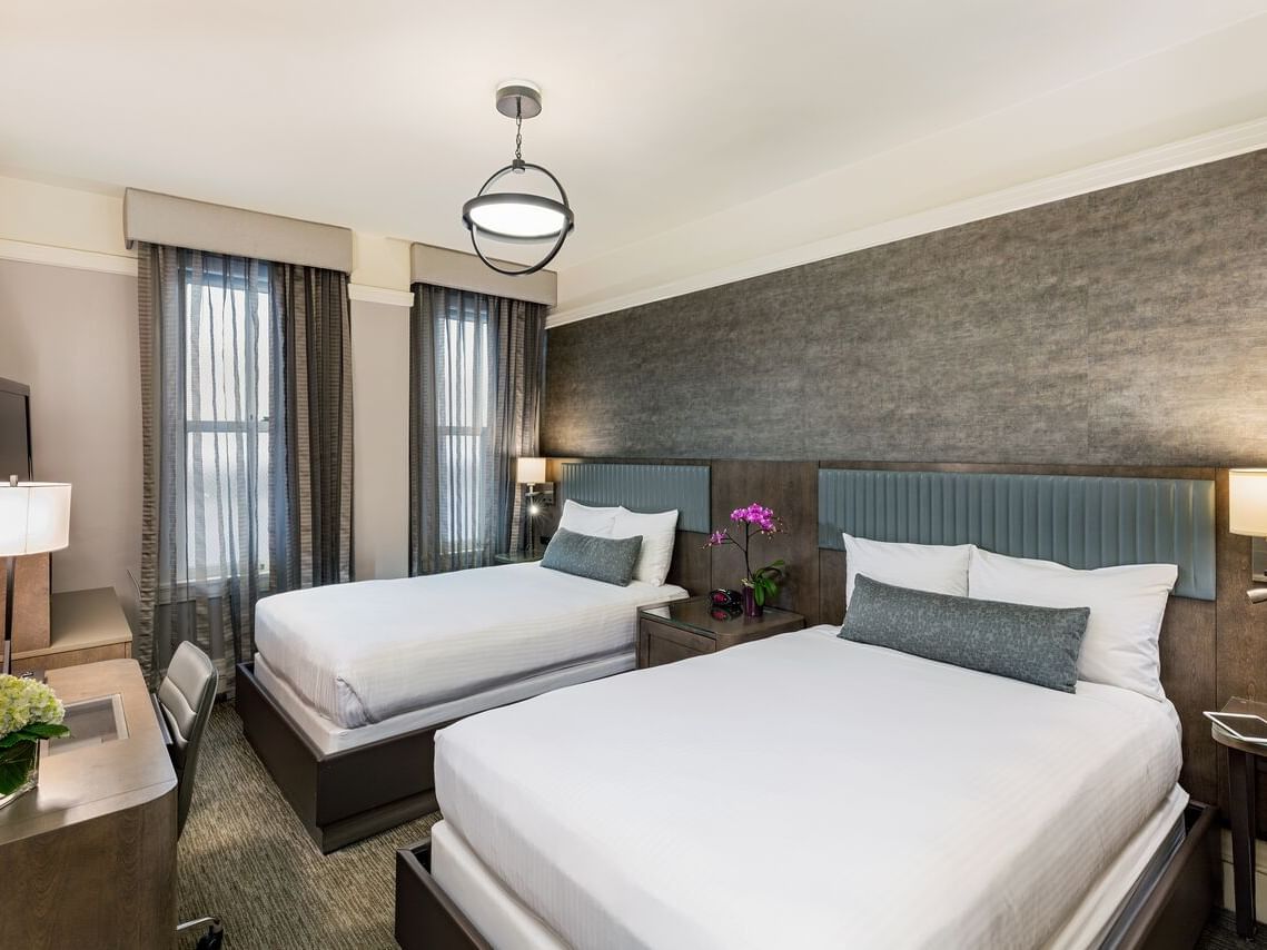 Historic Double Room with cozy beds at Handlery Hotel