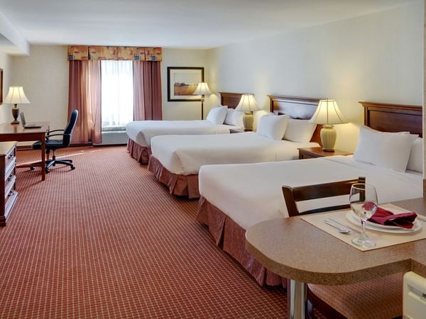 Grimshaw hotel with three double beds