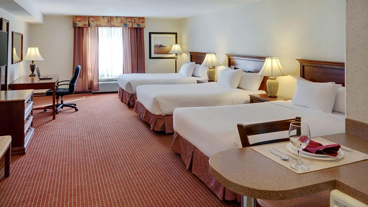 Grimshaw hotel with three double beds