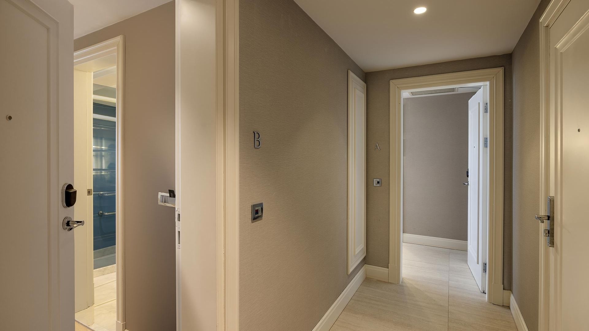 Hallway of a Corner Suite at Titanic Deluxe Golf Belek in Antalya.