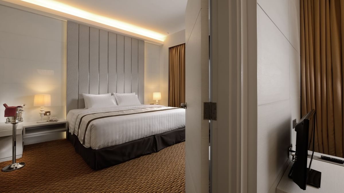 Room layout of Sunway Putra Hotel's Family King Room