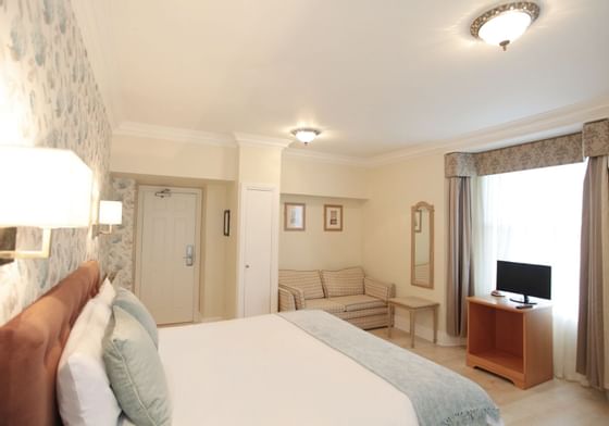 Accommodation at Victoria Square Hotel in Bristol