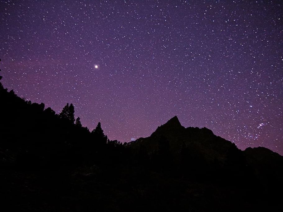 night sky & mountain ranges view near NOI Puma Lodge Hotel
