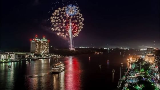 Night view of the river side at River Street Inn