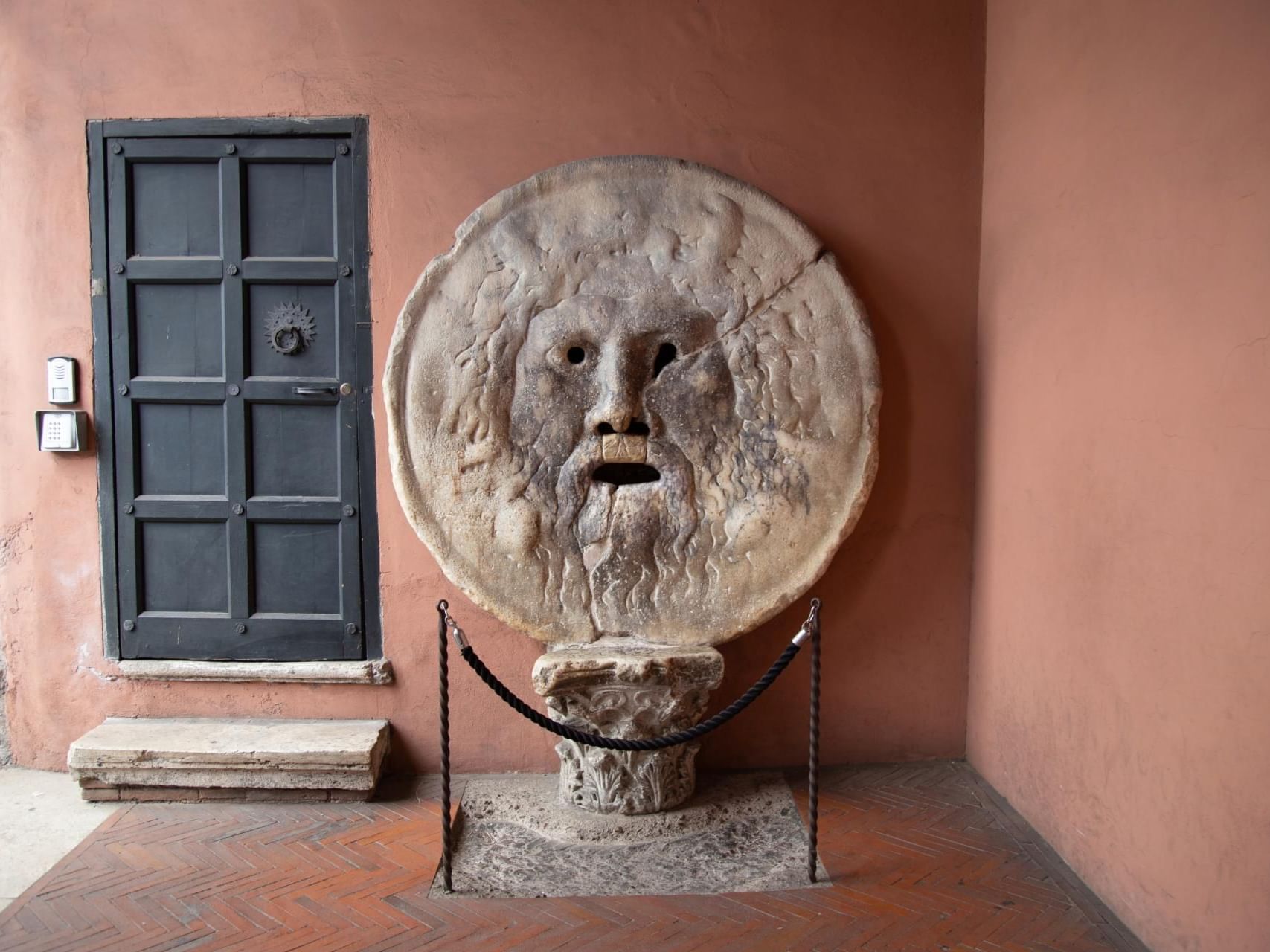 View of the Bocca della Verita monument displayed near The Guardian Hotel