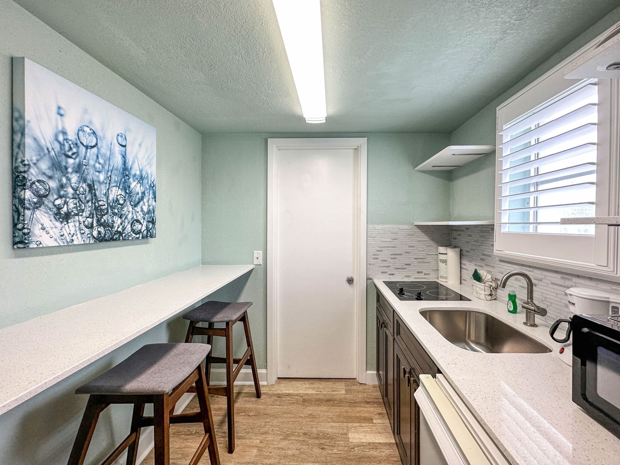 Kitchen in Poolside Efficiency Room, Thunderbird Beach Resort