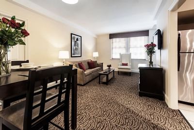 Living area in a guest room at Artmore Hotel