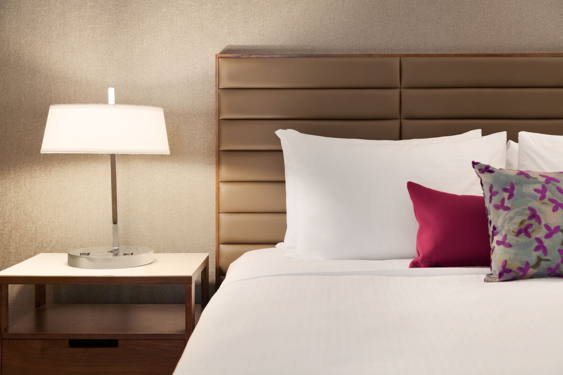 Coast Edmonton Plaza Hotel - King Room with Pullout(2)