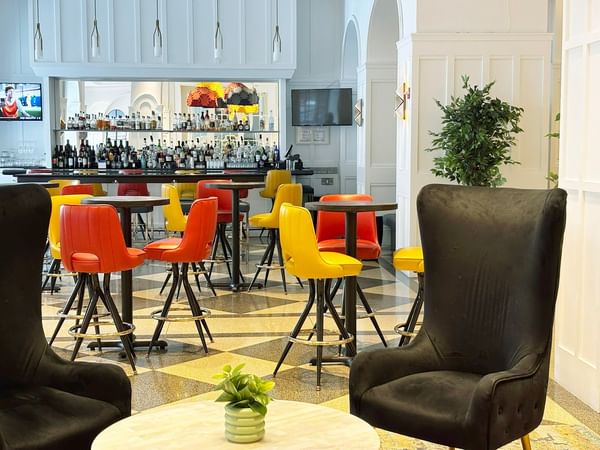 Lounge Bar at Warwick Allerton Chicago