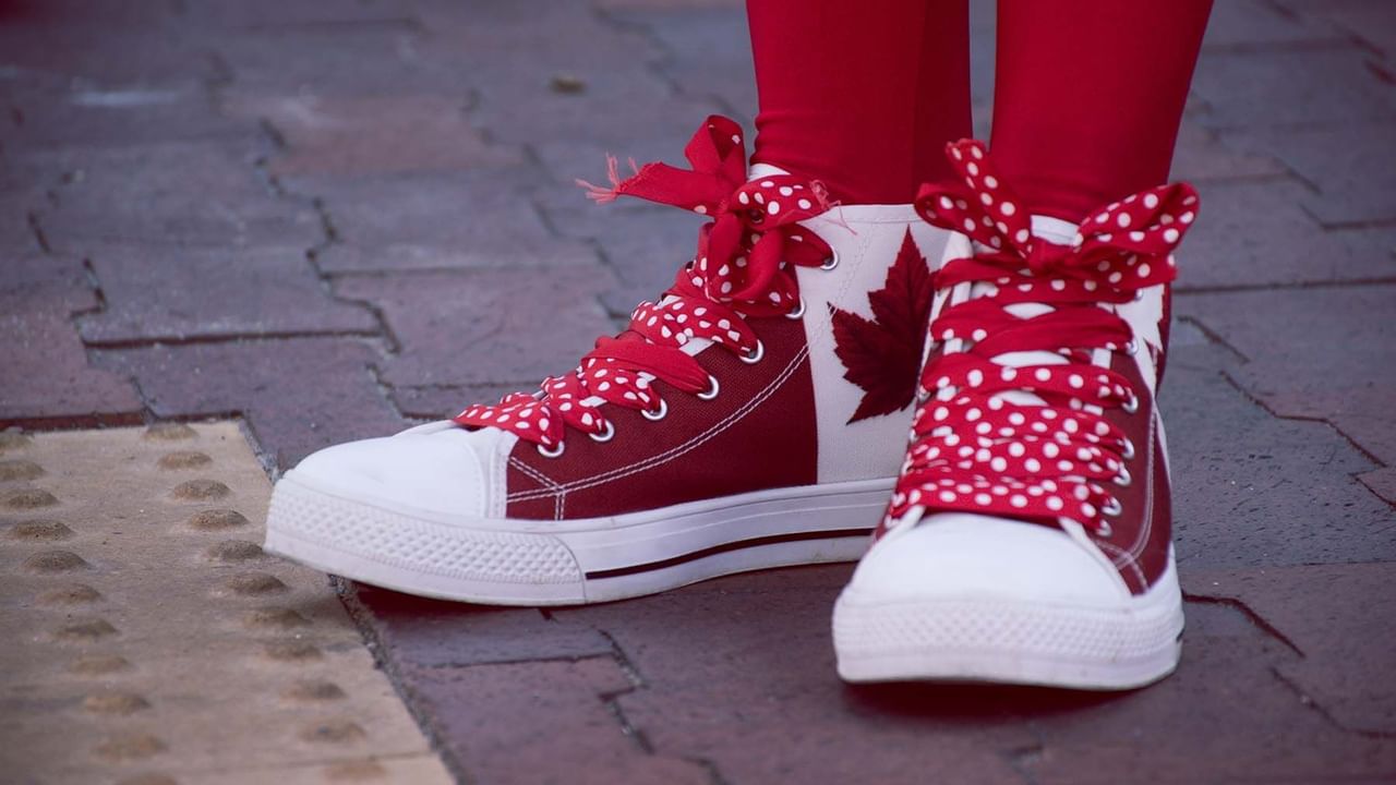 Red socks and Canada shoes