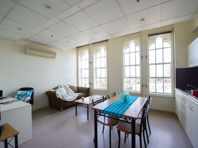 Student Living – Tobin House_ Adelaide Self Contained 1 bedroom apartment