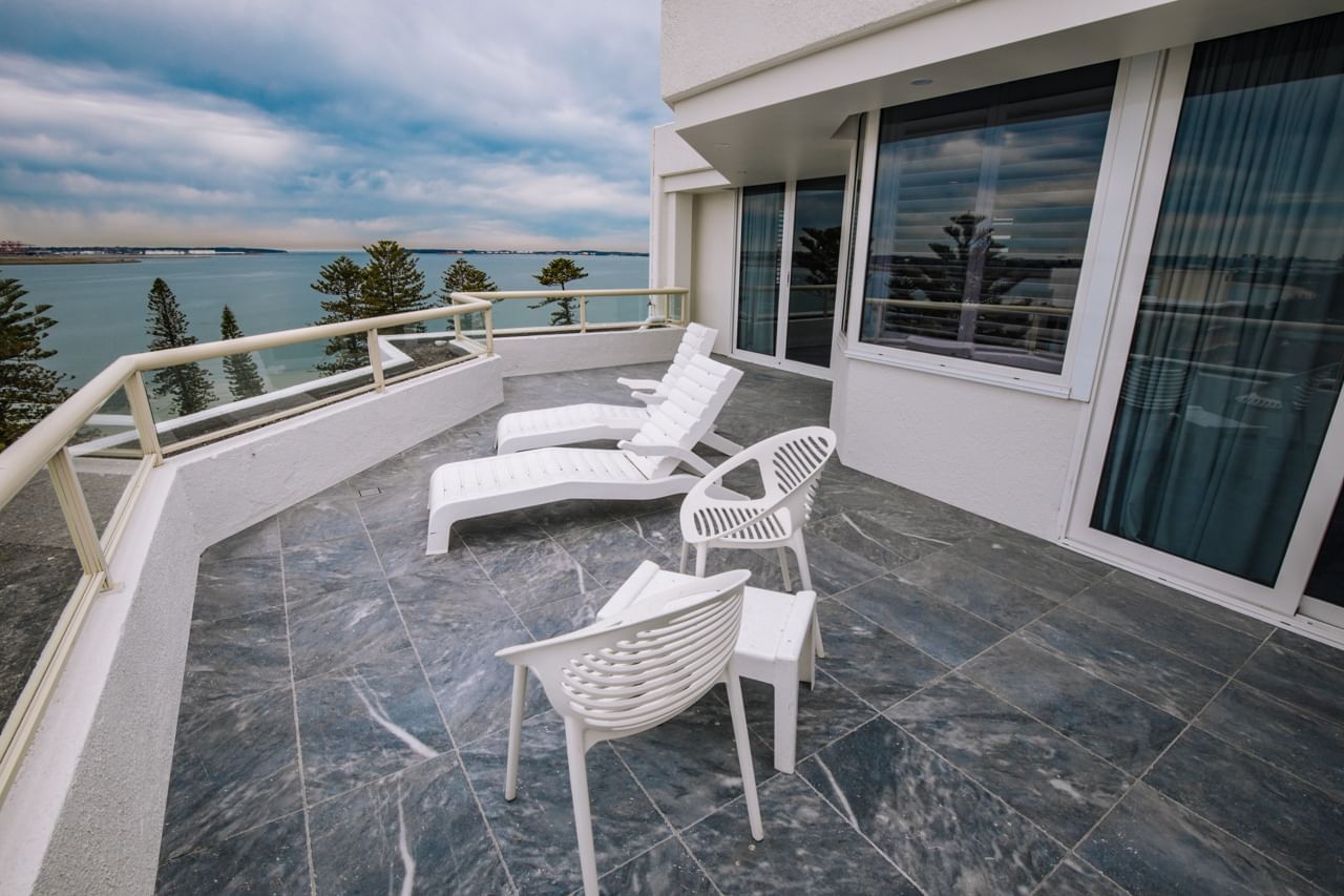 Veranda at Novotel Sydney Brighton Beach