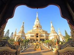 Wat Pha Nam Thip Thep Prasit Wanaram temple near Hop Inn Hotel