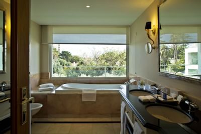 Luxary bathing experience at Hotel Cascais Miragem