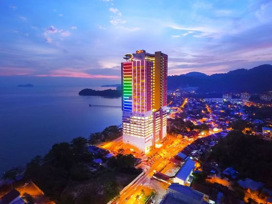 Luxury Hotel Located by the Beach Lexis Suites Penang