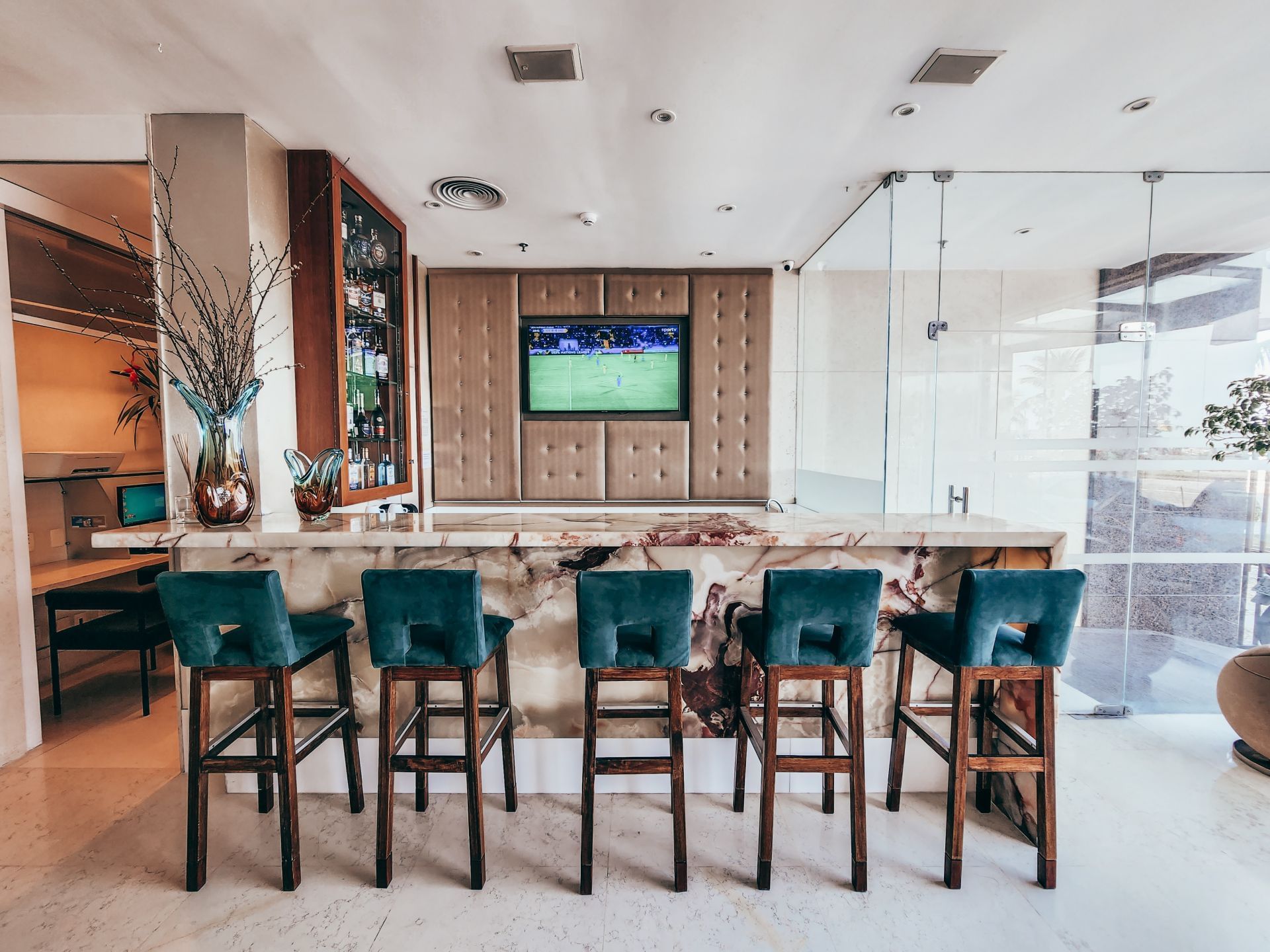 Interior view of Lobby bar at Sol Ipanema Hotel