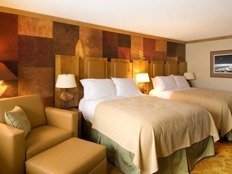 Poolside Suite with two double queen beds at Peaks Resort