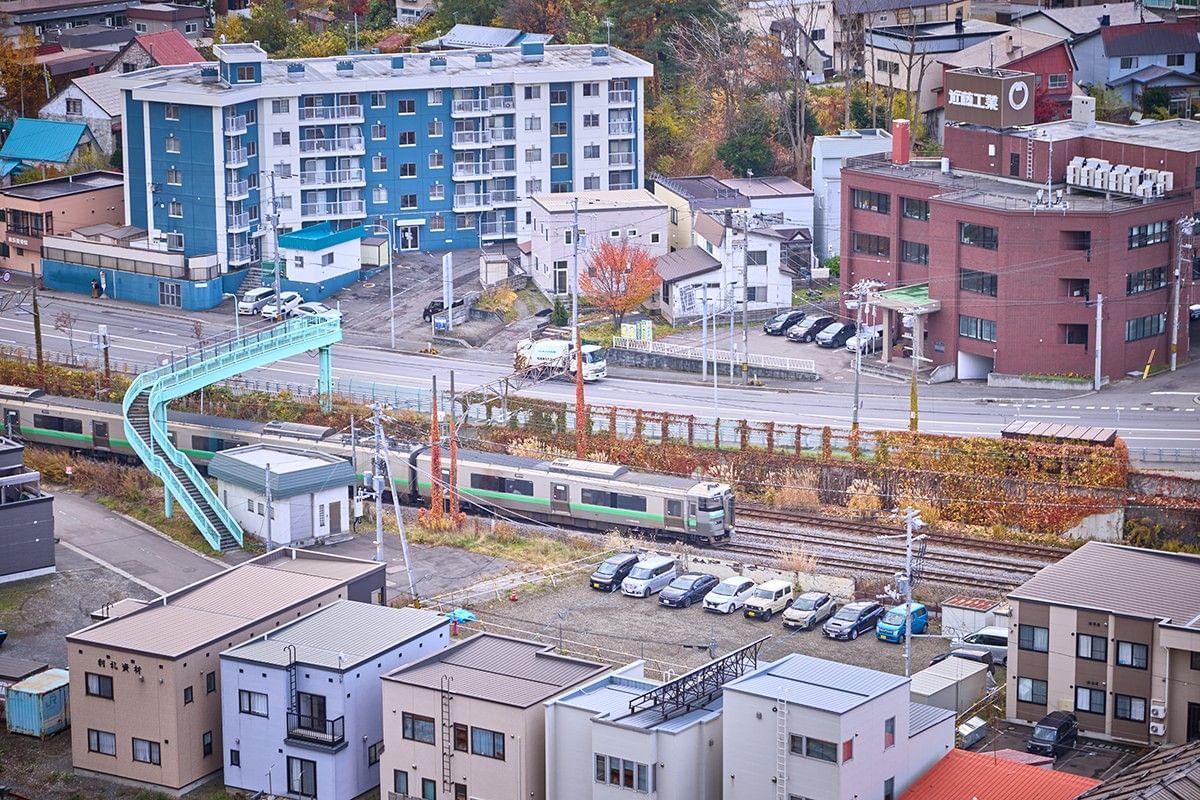 窓から見える電車