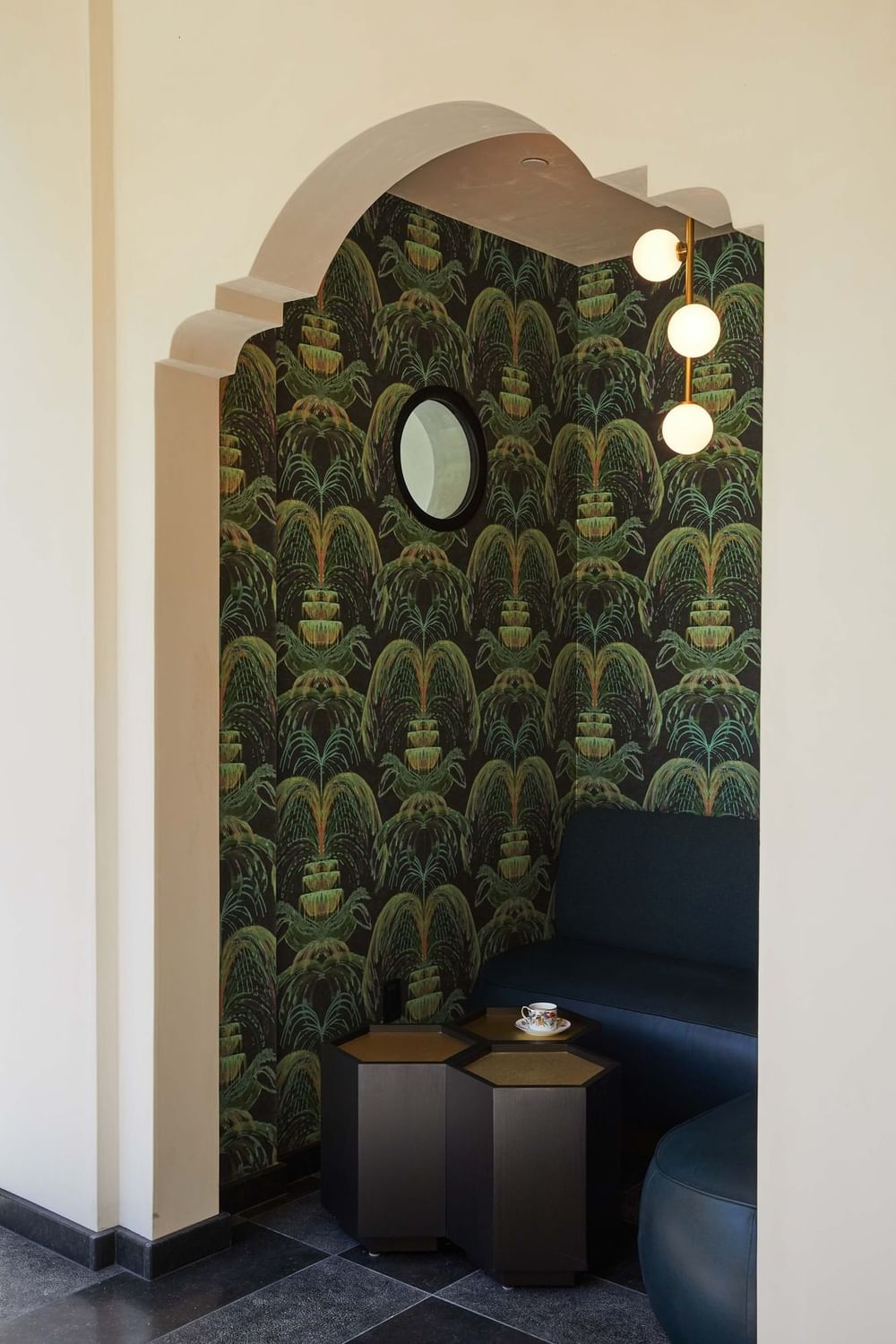 a look into the solarium's hidden alcove to comfortably sit in