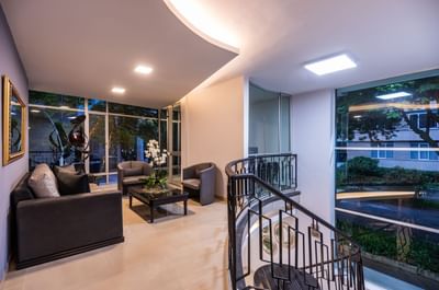 segundo piso sala de espera hotel asturias