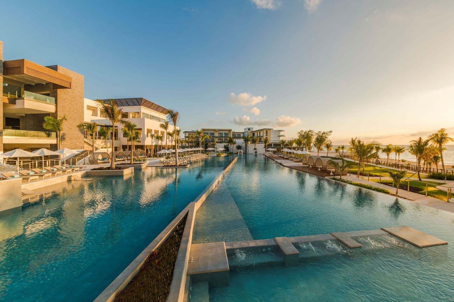 Contact & Location Resort Haven Riviera Cancun