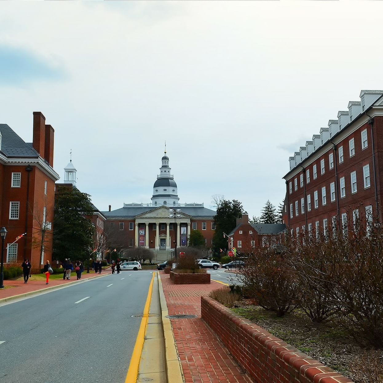 Exterior of Maryland State House near Rod N Reel Resort