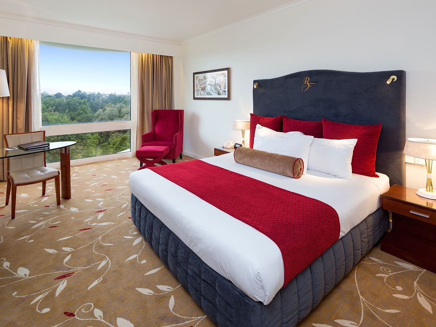 Deluxe Park View King Room with one king bed at Royal on the Park hotel