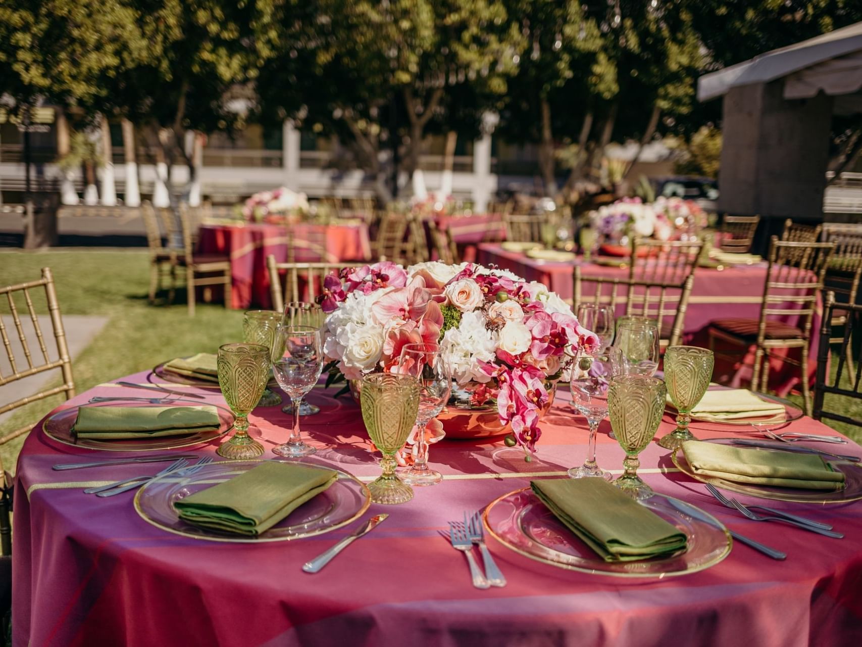 Wedding table arranged in the Garden at Araiza Hotel Calafia