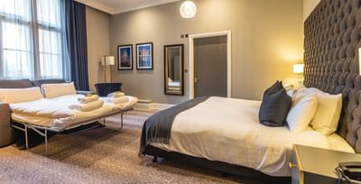 family room at easthampstead park in wokingham