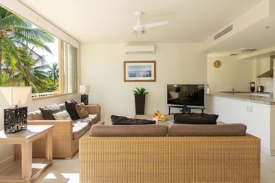 Lounge in 3 Bedroom Superior Apartment, Silkari Reflections