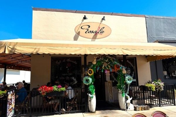 The storefront of Rosallie Le French Cafe in Winter Garden, the perfect place to find pumpkin treats in Orlando.