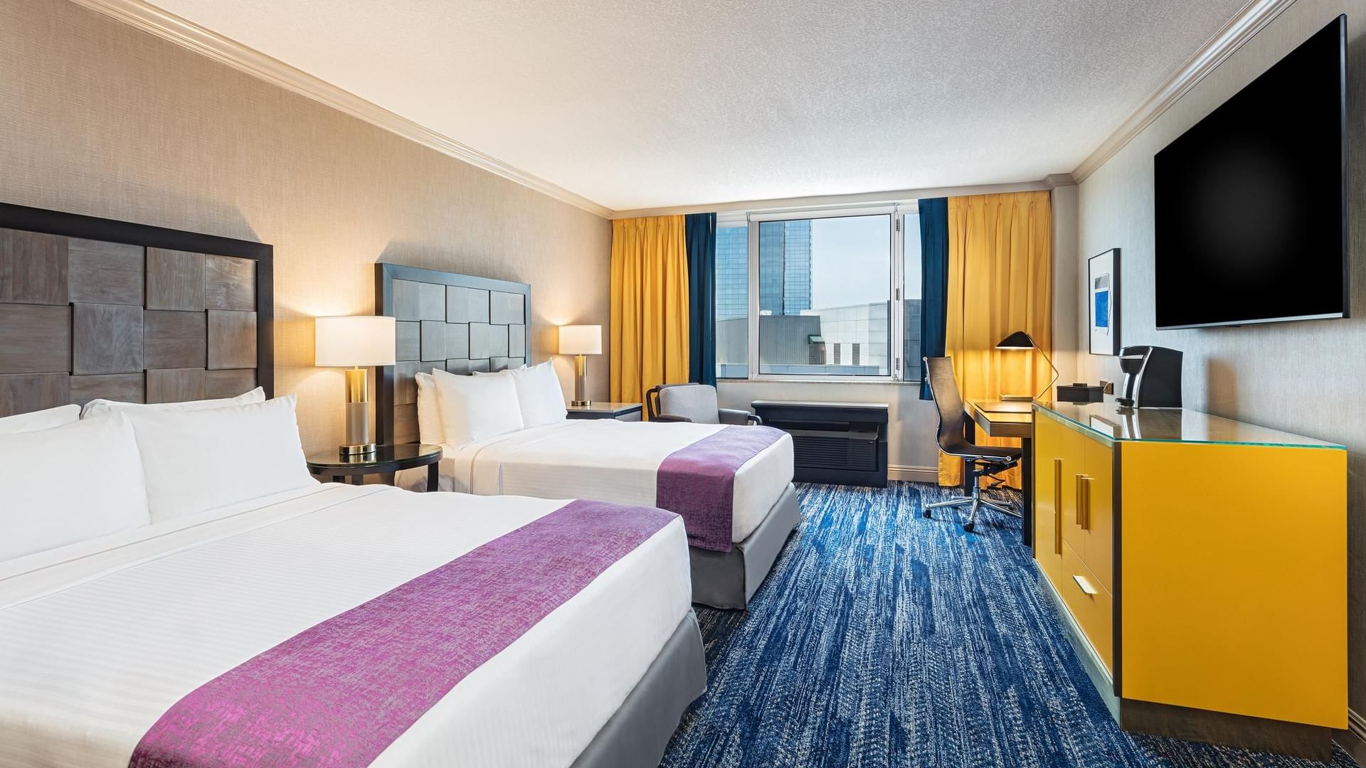 Deluxe Two Queen Beds | E-Central Los Angeles Accommodation