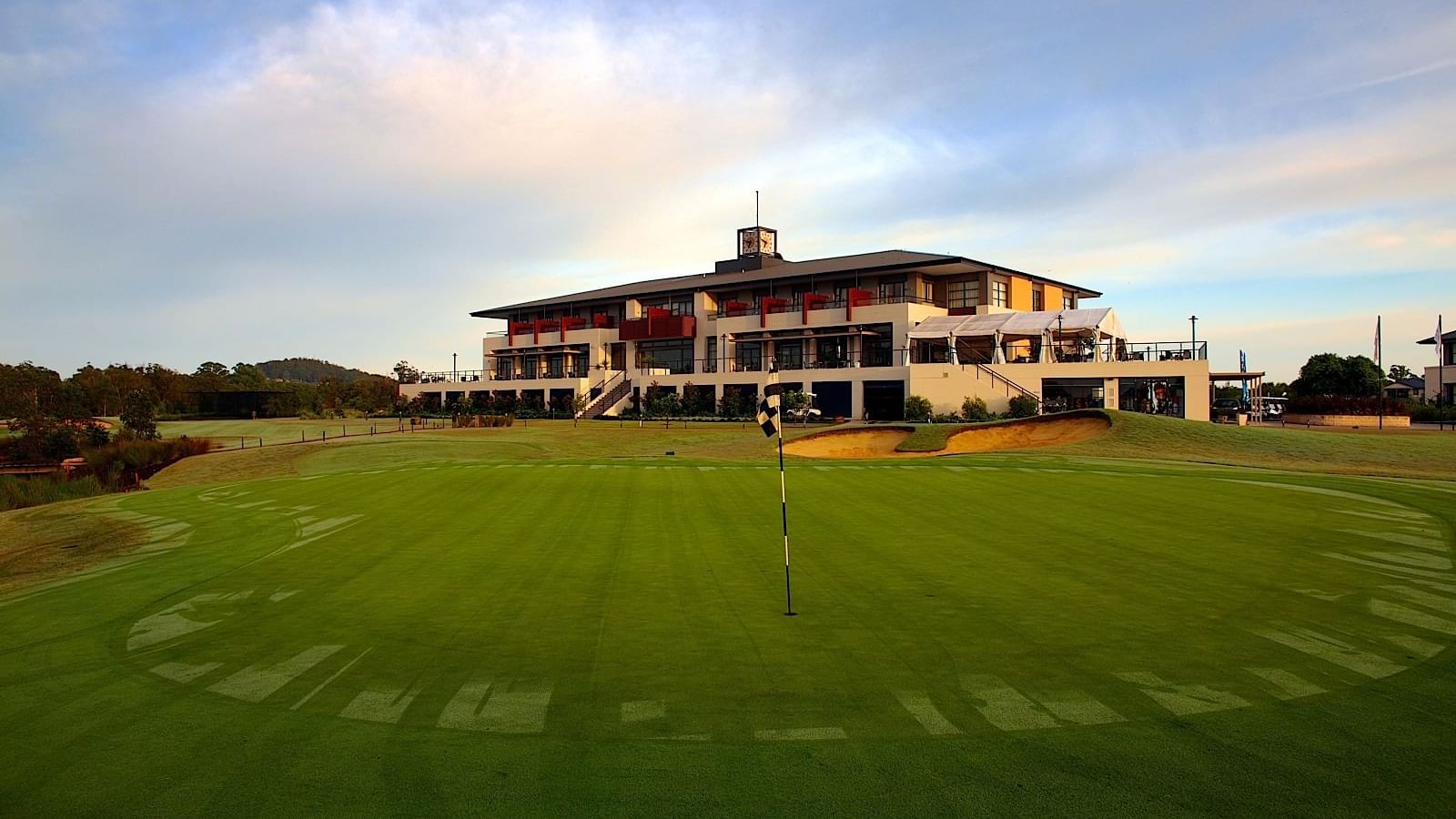 Golf play ground at Mercure Kooindah Waters
