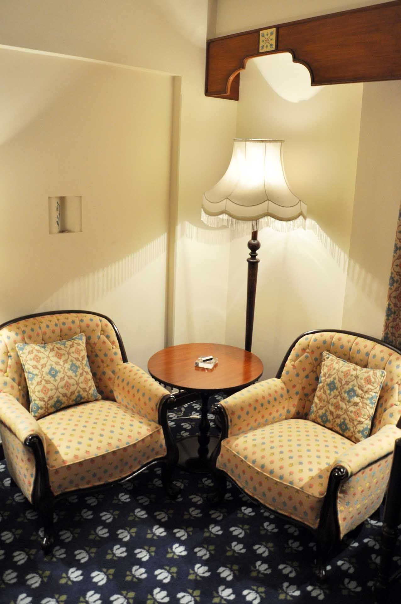 Lounge area in a Hotel room at Faisalabad Serena Hotel