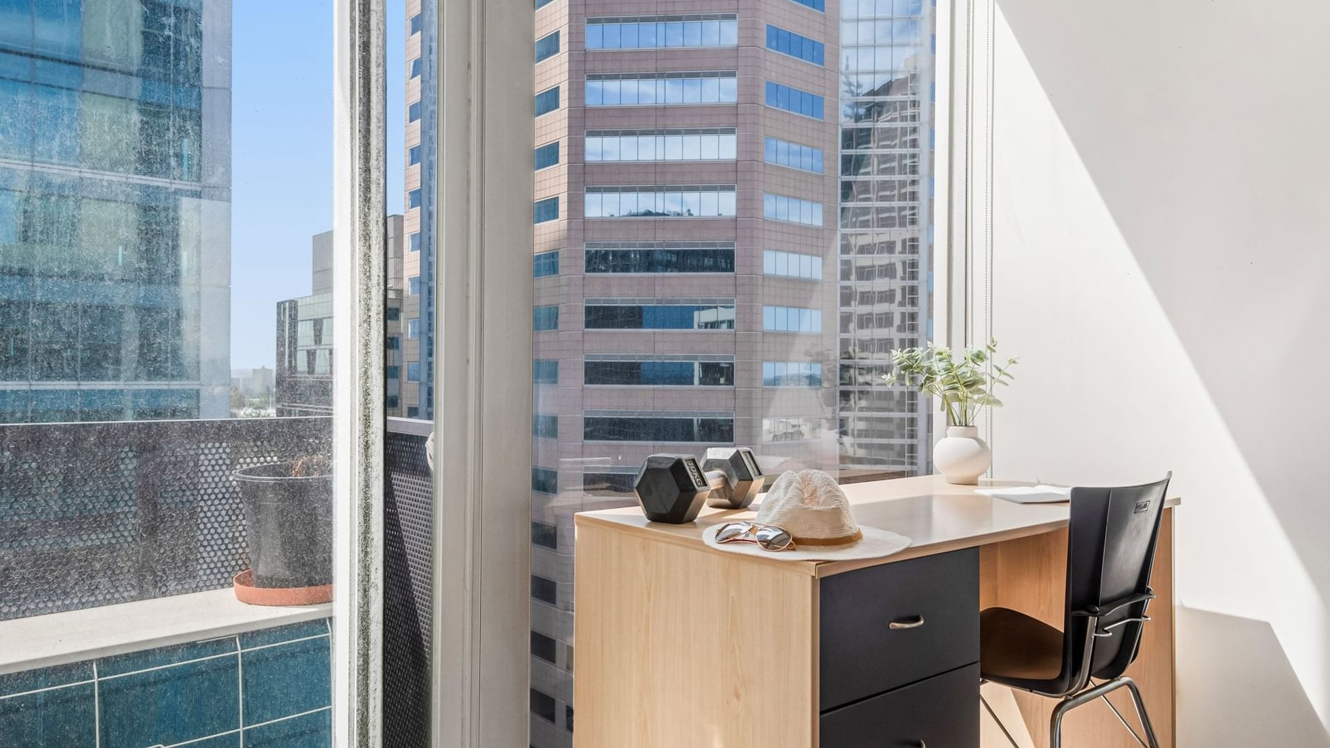 Lonsdale 2 Bed Large Study Desk Bedroom 1