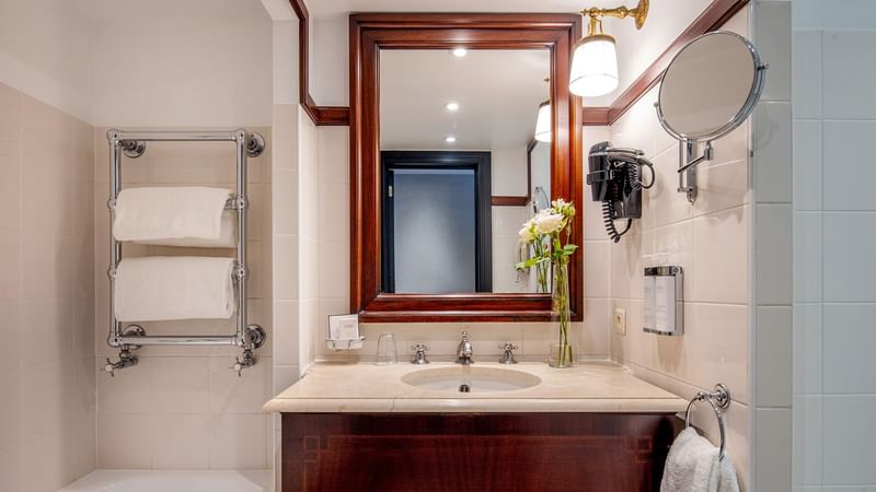 Deluxe room Bathroom