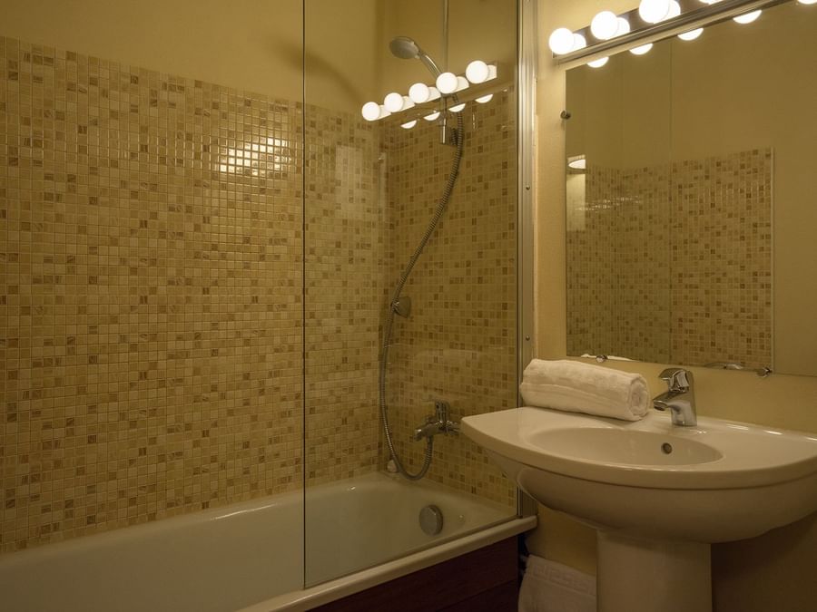 Interior of the bathroom in Hotel Solana at Original Hotels
