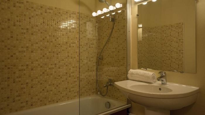 Interior of the bathroom in Hotel Solana at Original Hotels