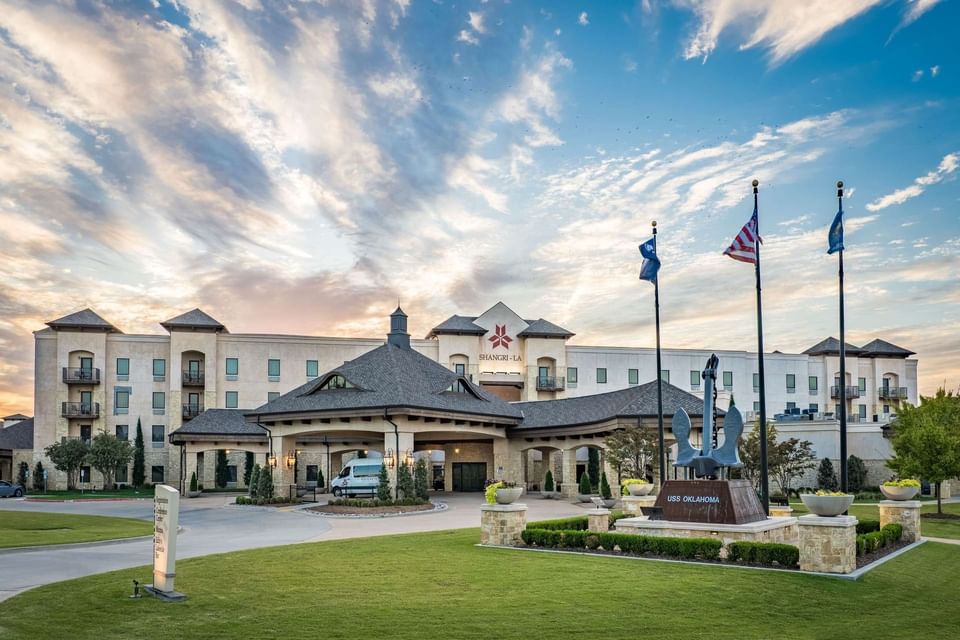 Exterior view of the hotel & motor lobby at Shangri-La Monkey Island