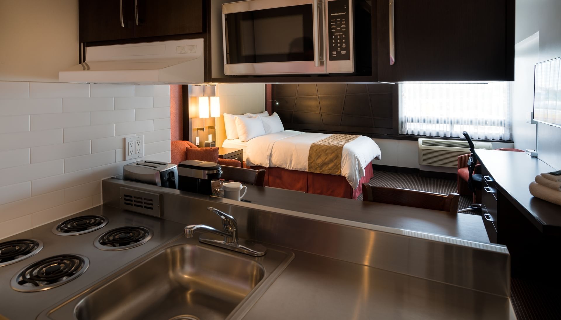 Standard Studio-Kitchenette | Ruby Foo's Hotel Montreal | Rooms