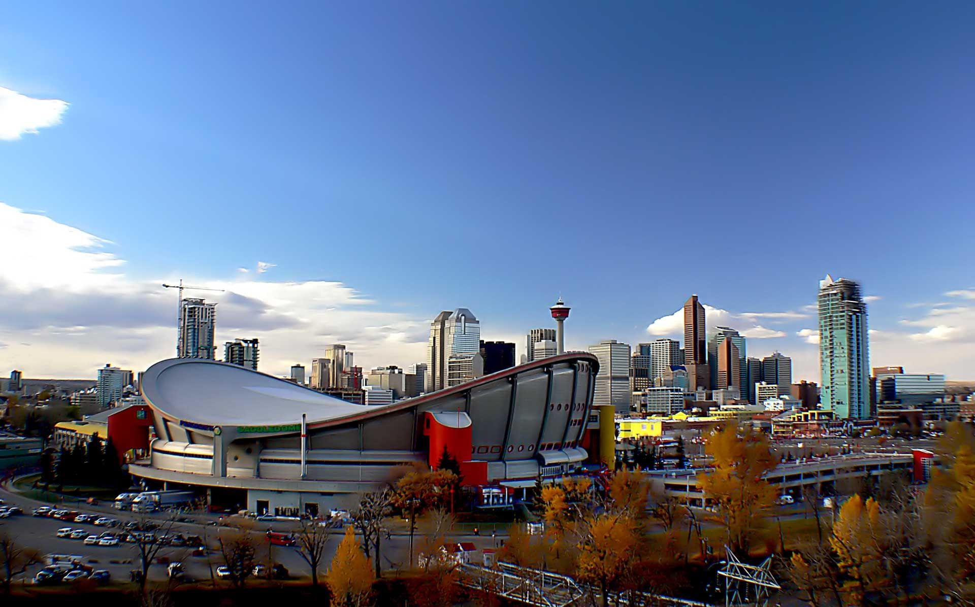Scotiabank Saddledome Coast Calgary Downtown Hotel & Suites by APA