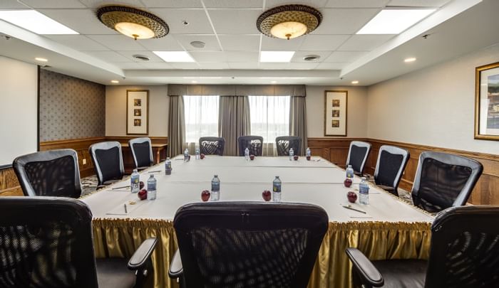 Meeting Rooms - Monte Carlo Inn Airport Suites