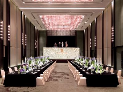 A table setup in Ballroom I at Okura Prestige Bangkok