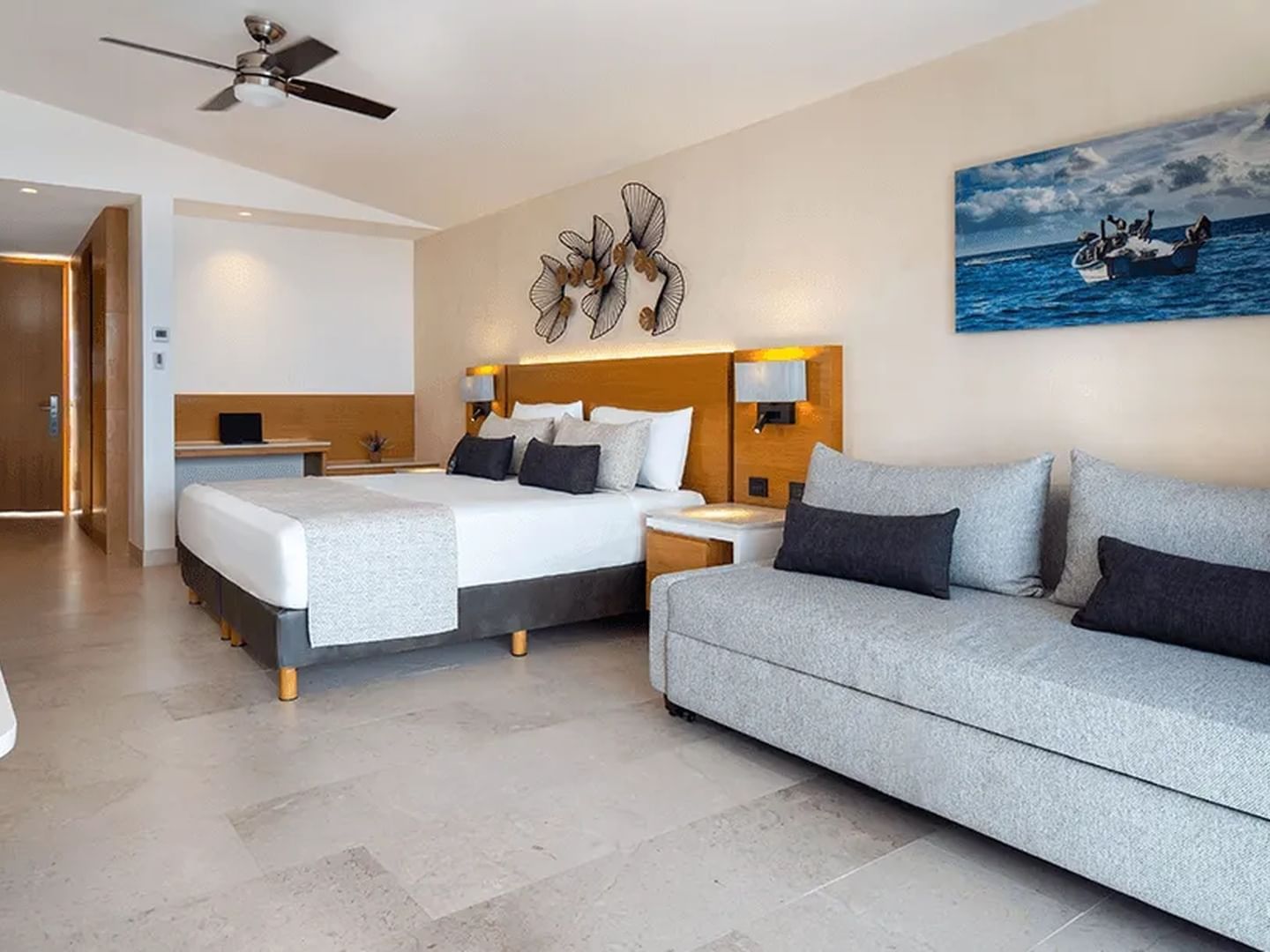 Deluxe Premium king bed