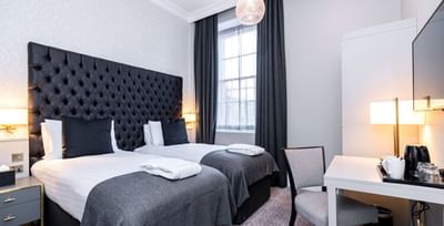 twin room easthampstead park in bracknell