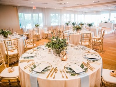 Banquet table setup in a Salón Copa & Terrace at Copa Marina
