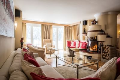 Living area with a fireplace at Superior Suite at Liebes Rot
