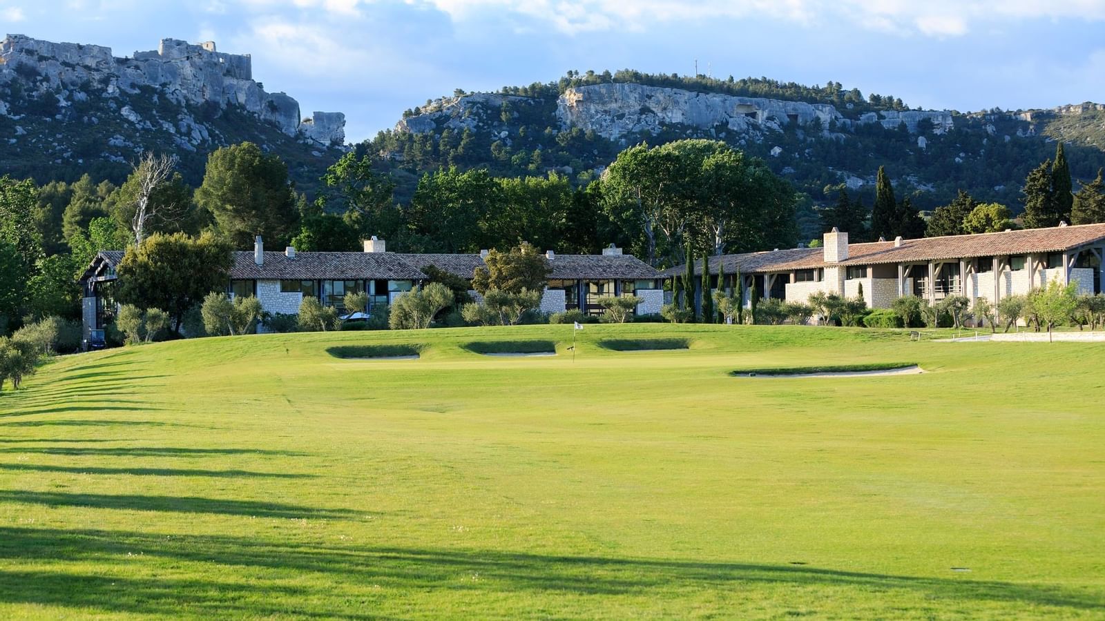 View of a lawn area from Prestige Suite, Domaine de Manville