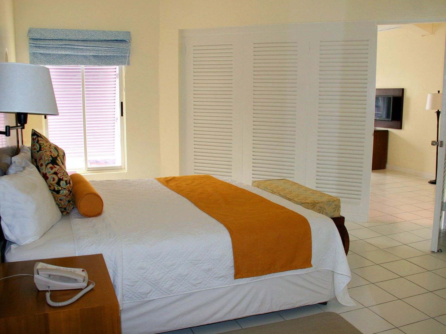 Bed in Guestroom